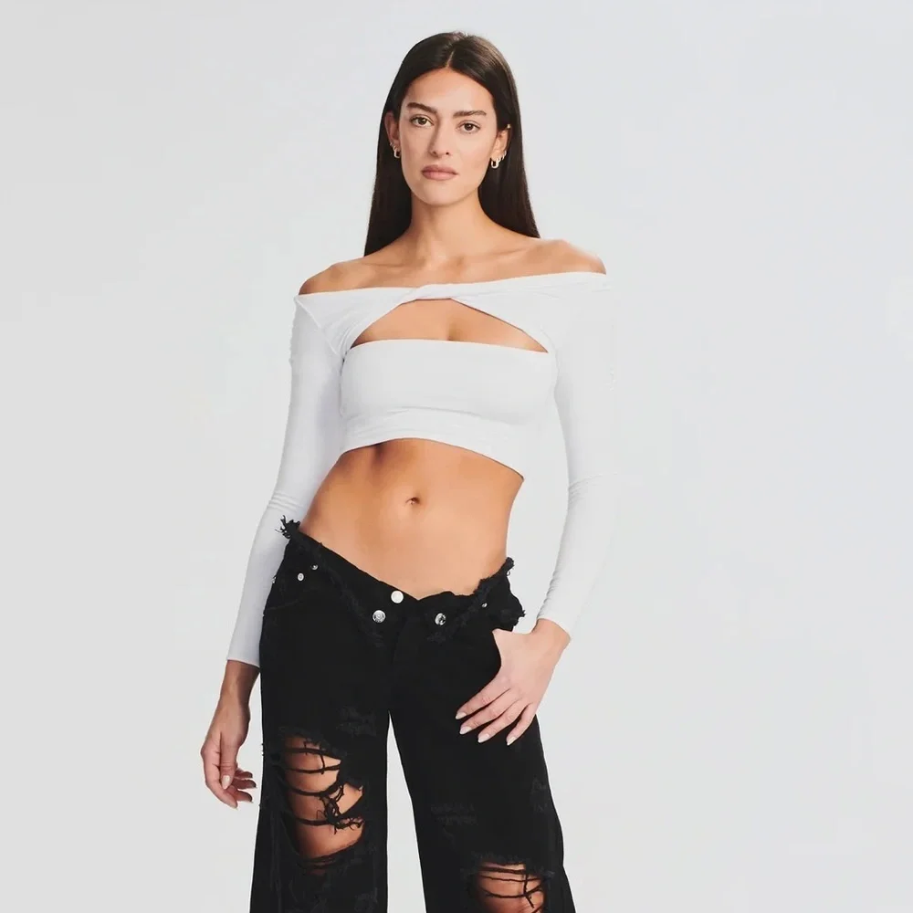 SER.O.YA Ellis Top In White - Picture 5 of 7